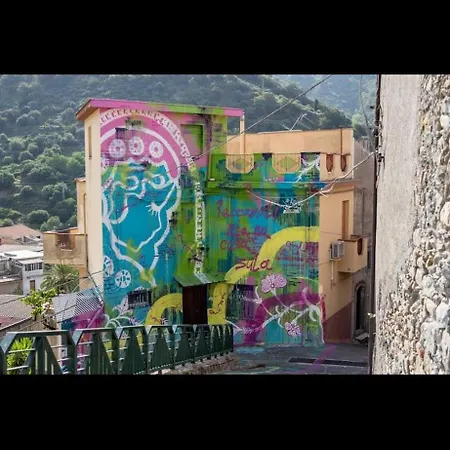 Gole Alcantara Pafumi